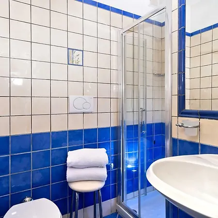Helios Otel Capri